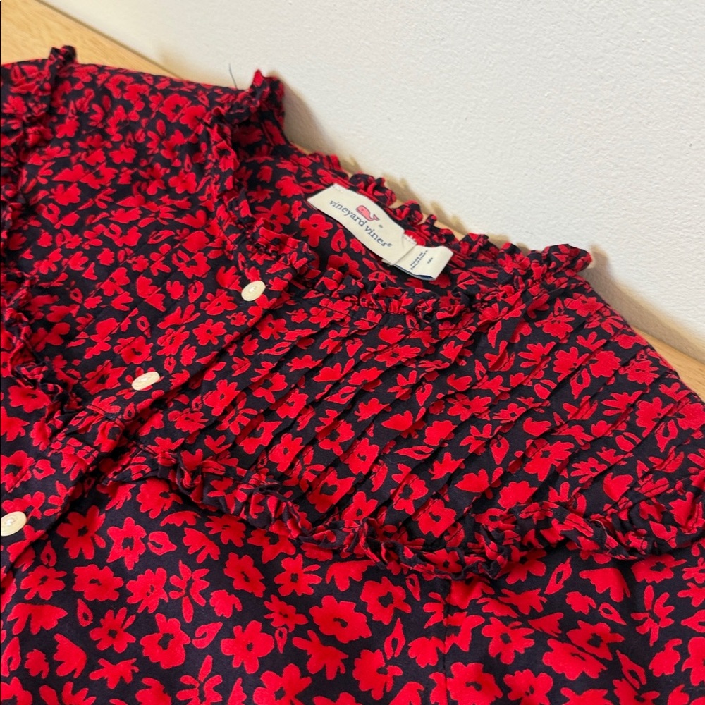 Size 8 | Vineyard Vines | Wildflowers Pleated Yoke | Blouse